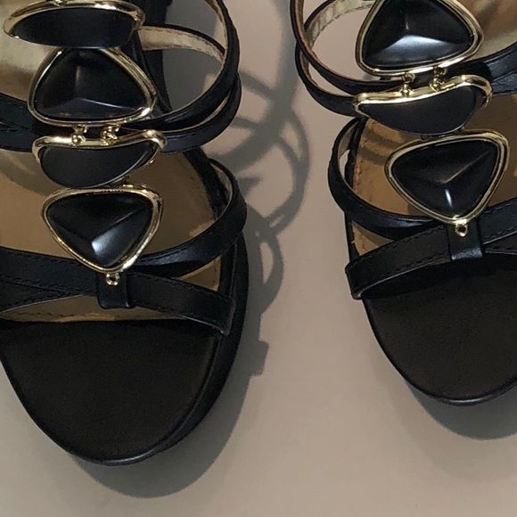 ALDO Black Wedge Sandals Sz 6 - Picture 3 of 15